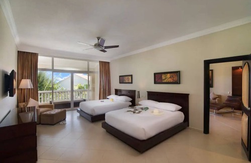 Los Maestros Hotel | The Royal Suites