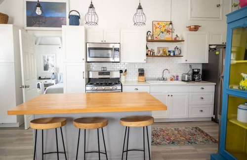Estate East Street Apartment | The Royal Wait - An Elegant Retreat