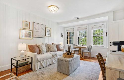 Newport House | The Royce on Spring - High-End Family Getaway in Newport