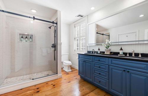 Newport House | The Royce on Spring - High-End Family Getaway in Newport