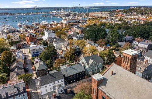 Newport House | The Royce on Spring - High-End Family Getaway in Newport