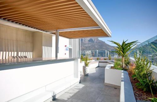 Cape Town City Centre Apartment | The Rubik Modern Days Home