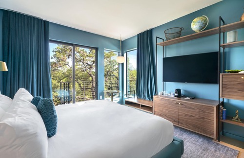 Round Rock Original Plat Hotel | The Ruby Hotel