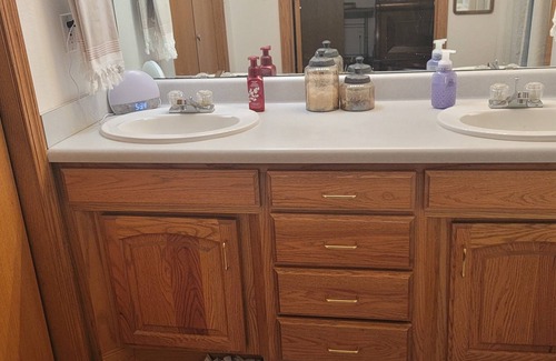 Stillwater House | The Russell House 3 Bed 2.5 Bath Home in Stillwater 1.5 miles to OSU