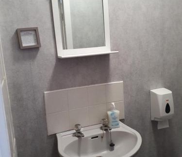 Blackpool Town Center Bed & Breakfast | The Rutlands