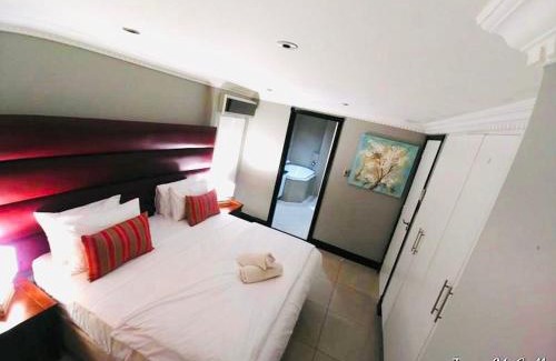 Durban Point Apartment | The Sails Penthouse with Private Rooftop Pool