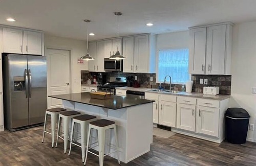 Cody House | The Salsbury Star- downtown location, pet friendly