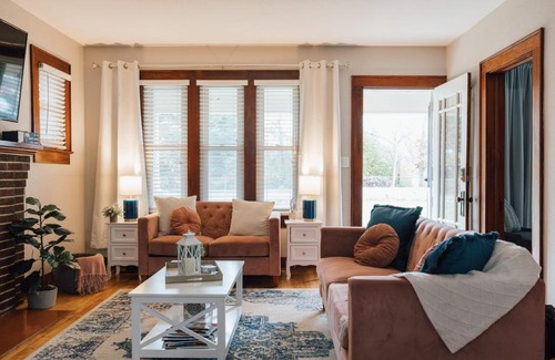 Johnson City House | The Sanctuary Company Johnson City