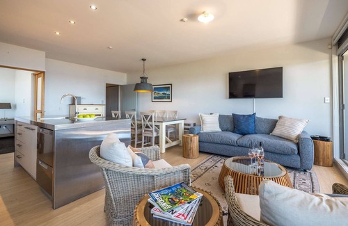 Onetangi Apartment | The Sands Apartment 5 | Stay Waiheke