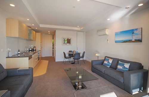 Tahunanui Apartment | The Sands Beach Apartment - Tahunanui Beach, Nelson