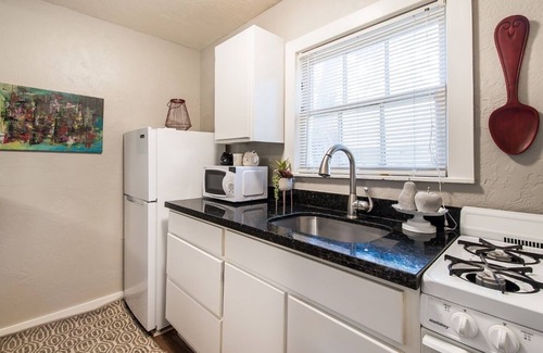 College Station House | The SASSY Studio~two blocks from Texas A&M Campus!