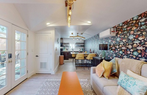 Albuquerque House | The Sea Belle by the Rio Grande | Private Spa & Steam