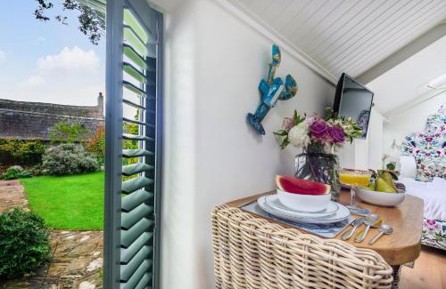 Malborough House | The Secret Garden