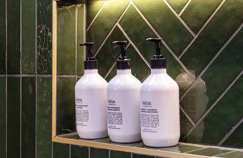 Sassafras Bed & Breakfast | The Sett. A luxurious, tranquil getaway in the Dandenong Ranges.