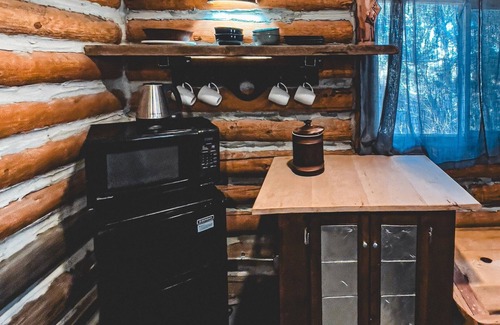 Monticello Cabin | The Settlers Cabin Retreat