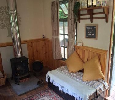 Redditch Other | The Shack in the Woods- Off Grid