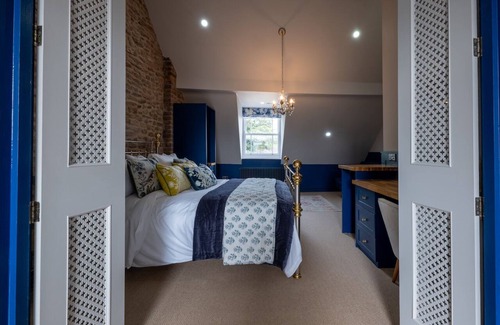 Wells Hotel | The Sheep and Penguin