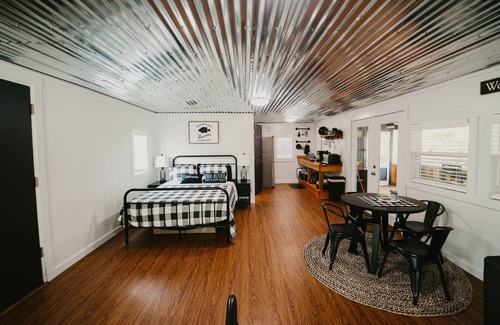 Wewahitchka Cabin | The "Shellcracker" on the Cutoff