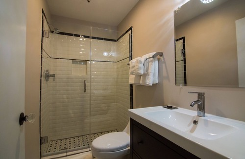 Batesville Hotel | The Sherman Inn