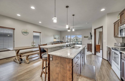Spirit Lake House | The Shore Thing at Bridges Bay Resort - Formerly Boji Paradise
