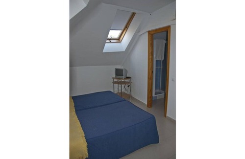 Ruidera Bed & Breakfast | The sidewalk- 2 people