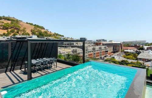Cape Town City Centre Apartment | The Signature 603