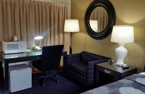 Marshfield Hotel | The Simplicity Inn