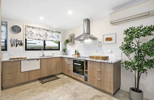 Korumburra Apartment | The Snug Premium 1BR Self Contained Apartment
