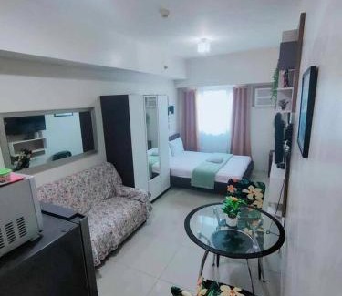 San Lorenzo Apartment | The Sotian Suite the Beacon Tower Amorsolo