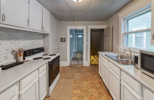 Lansing House | The Spartan Den