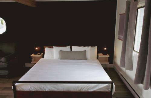 Manzanita Hotel | The Spinn