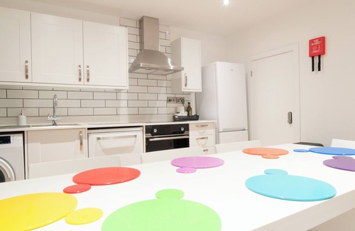 Cheltenham House | The Spitfire - Newly renovated 3-bed house in Cheltenham