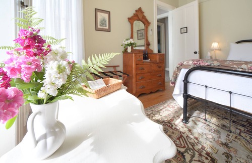 Saratoga Springs Bed & Breakfast | The Springwater B&B
