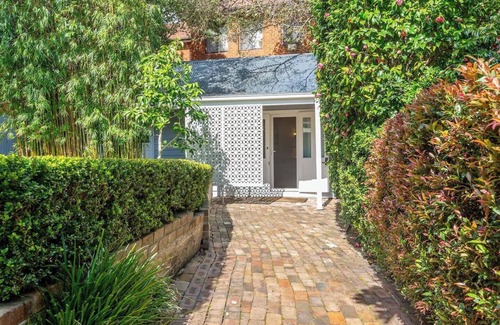 Randwick Apartment | The Stables Cosy Cottage Vibes near Coogee Beach