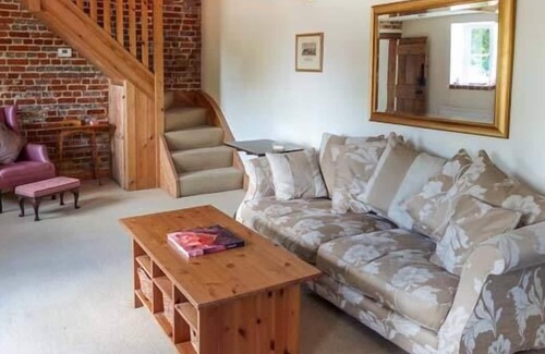 Rochester Cottage | THE STABLES, family friendly, luxury holiday cottage in Upper Upnor