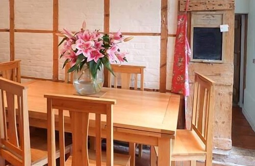 Rochester Cottage | THE STABLES, family friendly, luxury holiday cottage in Upper Upnor
