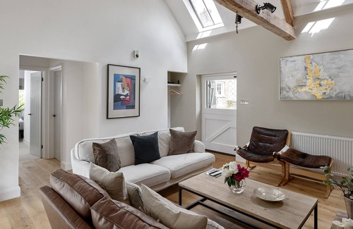 Eartham House | The Stables, Seabeach Farm