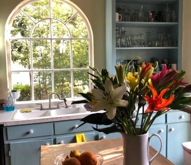 Jefferson Bed & Breakfast | The Steamboat Inn