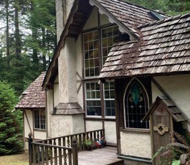 Mendocino House | The Storybook Cottage