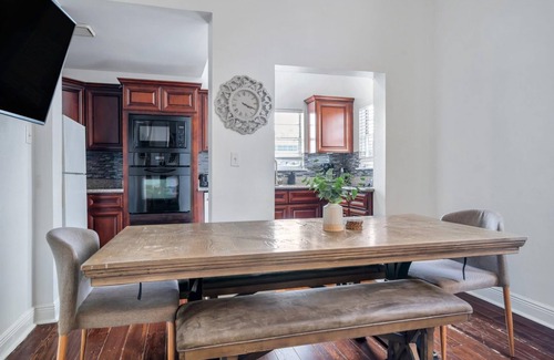 Tulane - Gravier Apartment | The Streetcar Sanctuary