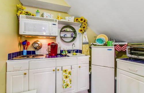 Beach Institute Hotel | The Studio On Taylor