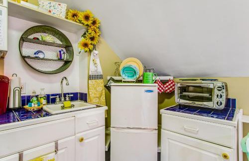 Beach Institute Hotel | The Studio On Taylor