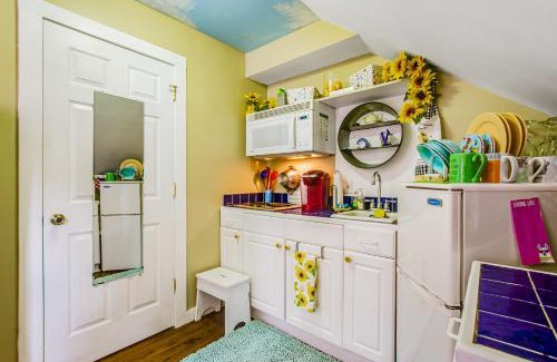 Beach Institute Hotel | The Studio On Taylor