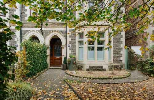 Pontcanna Apartment | The Suite, 82 Cathedral, Private Parking