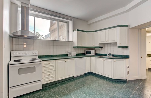 Latin Quarter Apartment | The Suite "au Château"