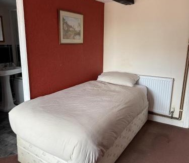 Brackley House | The Sun Inn