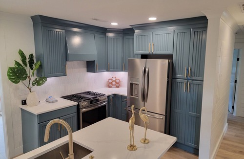 Old Village House | THE SURF SHACK +2.5 BR/3 BA/Old Mt. Pleasant near beaches, EVERYTHING!