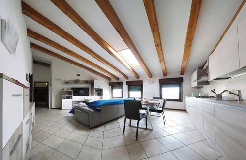 Urbana Apartment | THE SWEET WALLS: WE GIVE VALUE TO YOUR STAYS