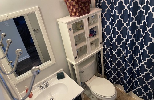 White House | The “Sword” Den Skiers Getaway on the Cheap