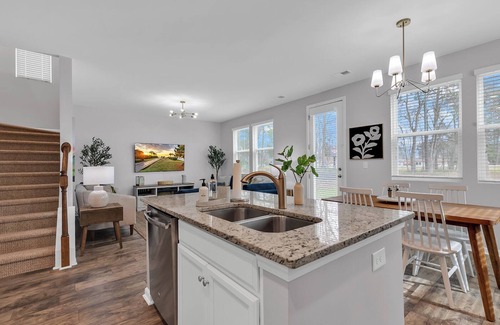 Myrtle Beach House | The Teal House — 5-Star Modern Retreat Near Beach, Golf & Attractions